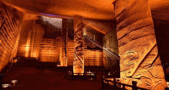 这里的石窟规模宏大,是我国古代水平最高的地下人工建筑群之一,非常